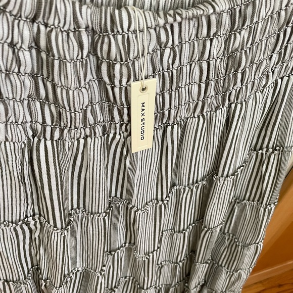 Max Studio Skirt Olive Striped Tiered Midi Green Gray Smocked Waist E-waist NWT - Picture 8 of 10